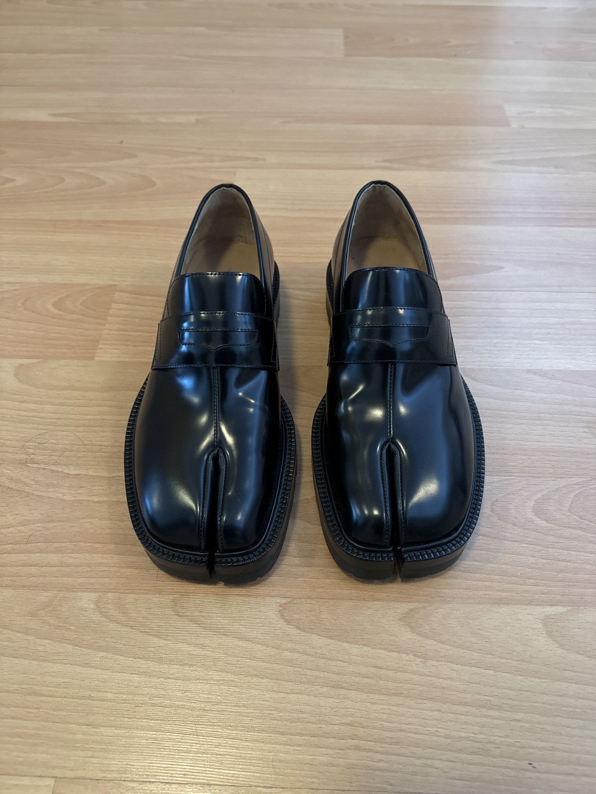 Maison Margiela Maison Margiela Black Leather Chain Loafers | Grailed