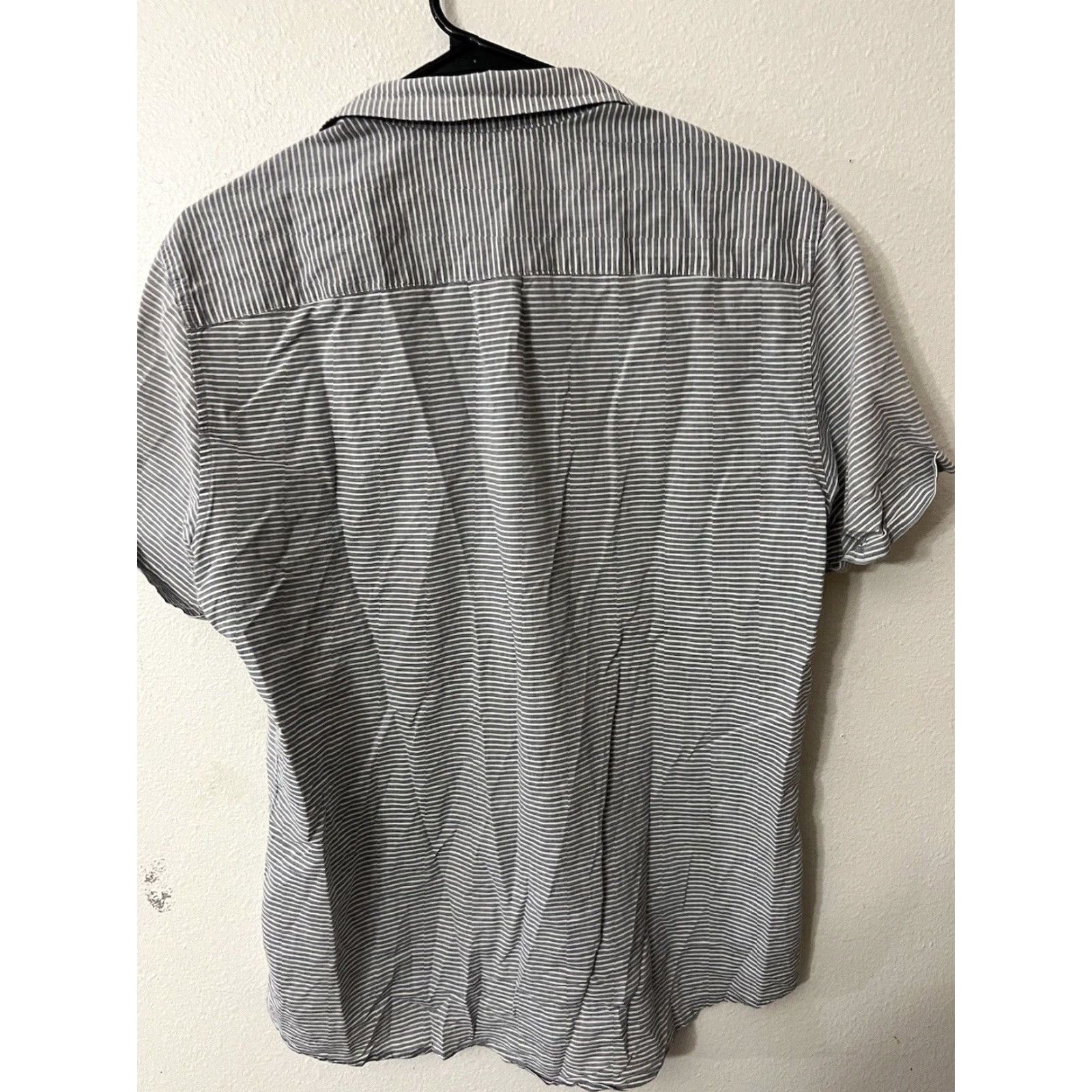 H&M H&M Shirt Adult Medium Blue And White Striped Short Sleeve Button-Up Mens Size US 31 - 3 Thumbnail