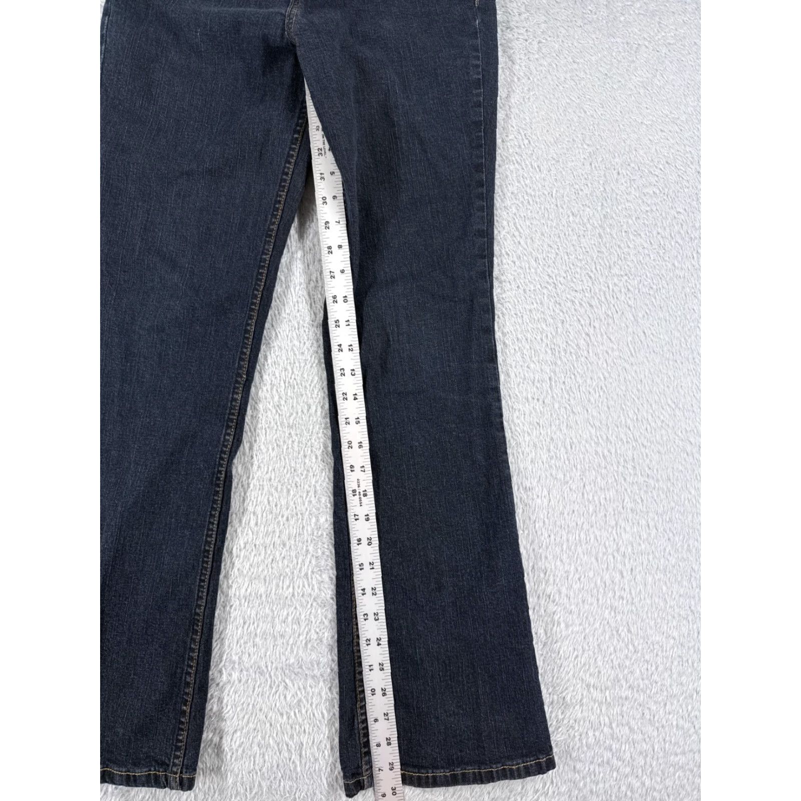 Levi's Levi's Women’s Bootcut Jeans 26x30 Denim Dark Wash Mid Rise 5-Pocket Zipper 2010s Fashion Size 27" / US 4 / IT 40 - 7 Thumbnail