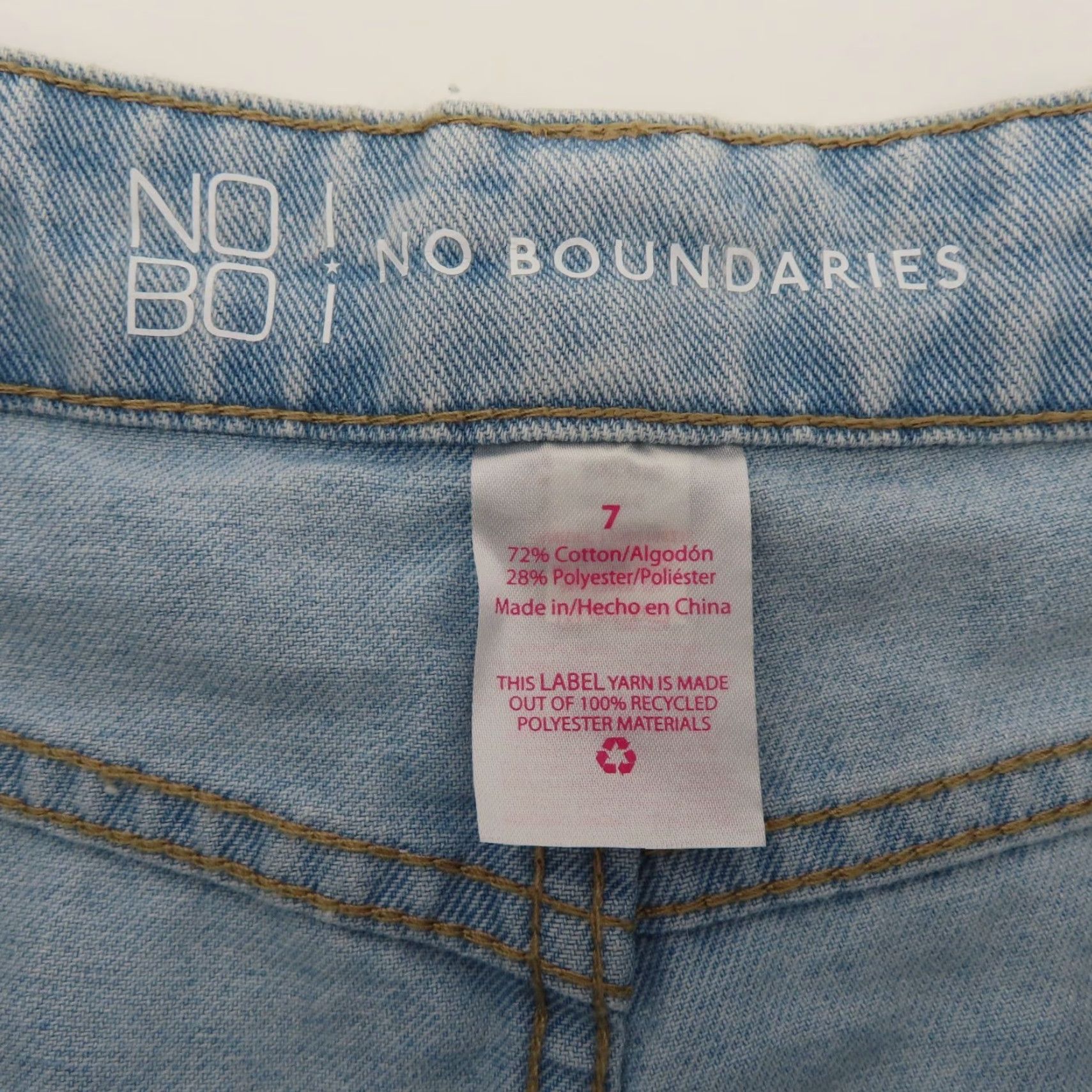 Vintage No Boundaries Juniors Shorts High Rise Destructed Midi 7 Light Blue Denim Jeans NEW Size 28" / US 6 / IT 42 - 5 Thumbnail
