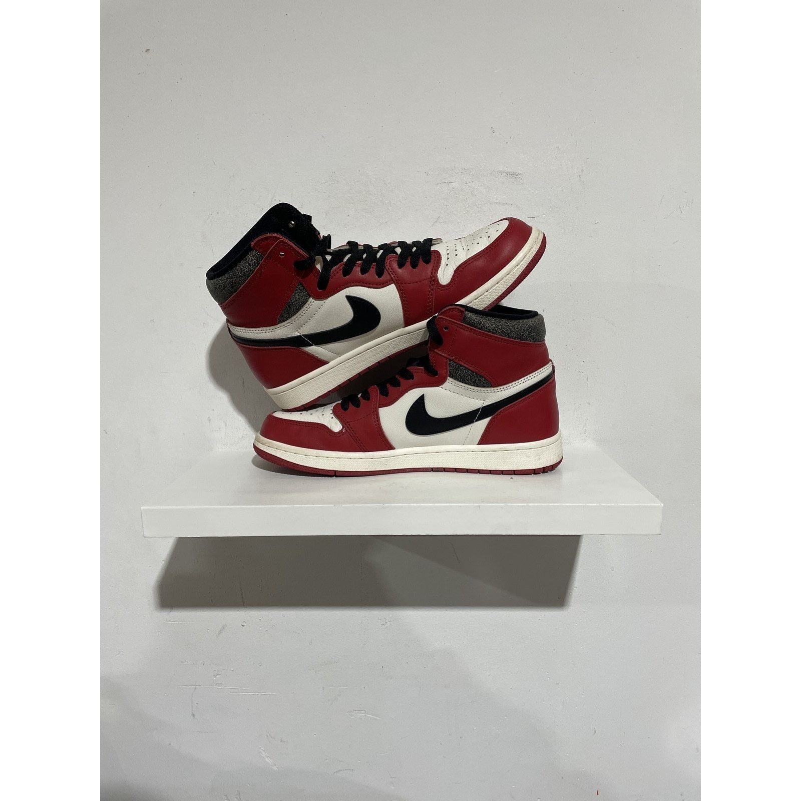 Jordan Brand JORDAN 1 RETRO LOST & FOUND SIZE 9 PREOWNED Size US 9 / EU 42 - 2 Thumbnail