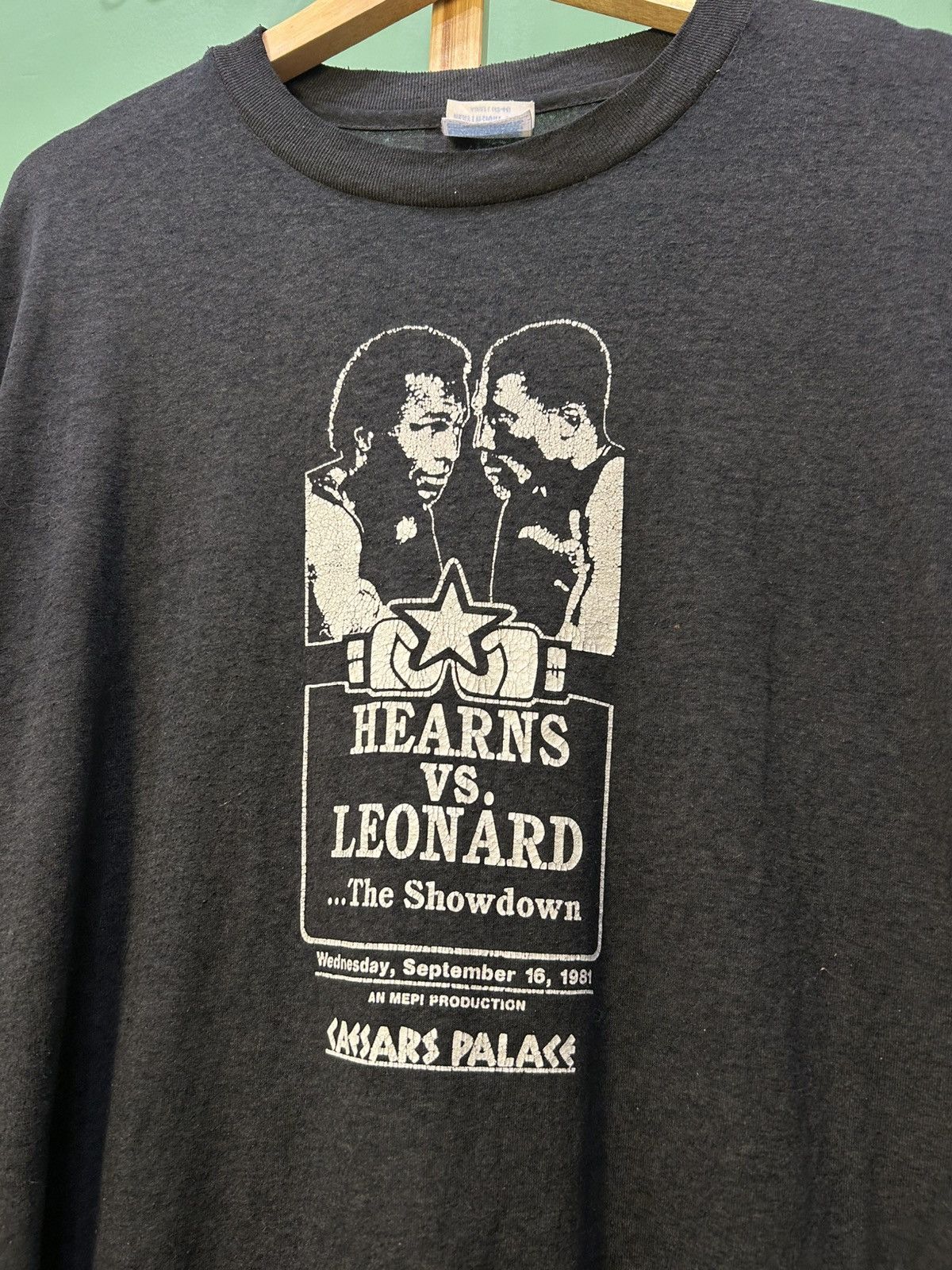 Vintage Thomas Hearns vs Sugar Ray Leonard Vintage Boxing Tee Size US L / EU 52-54 / 3 - 2 Thumbnail