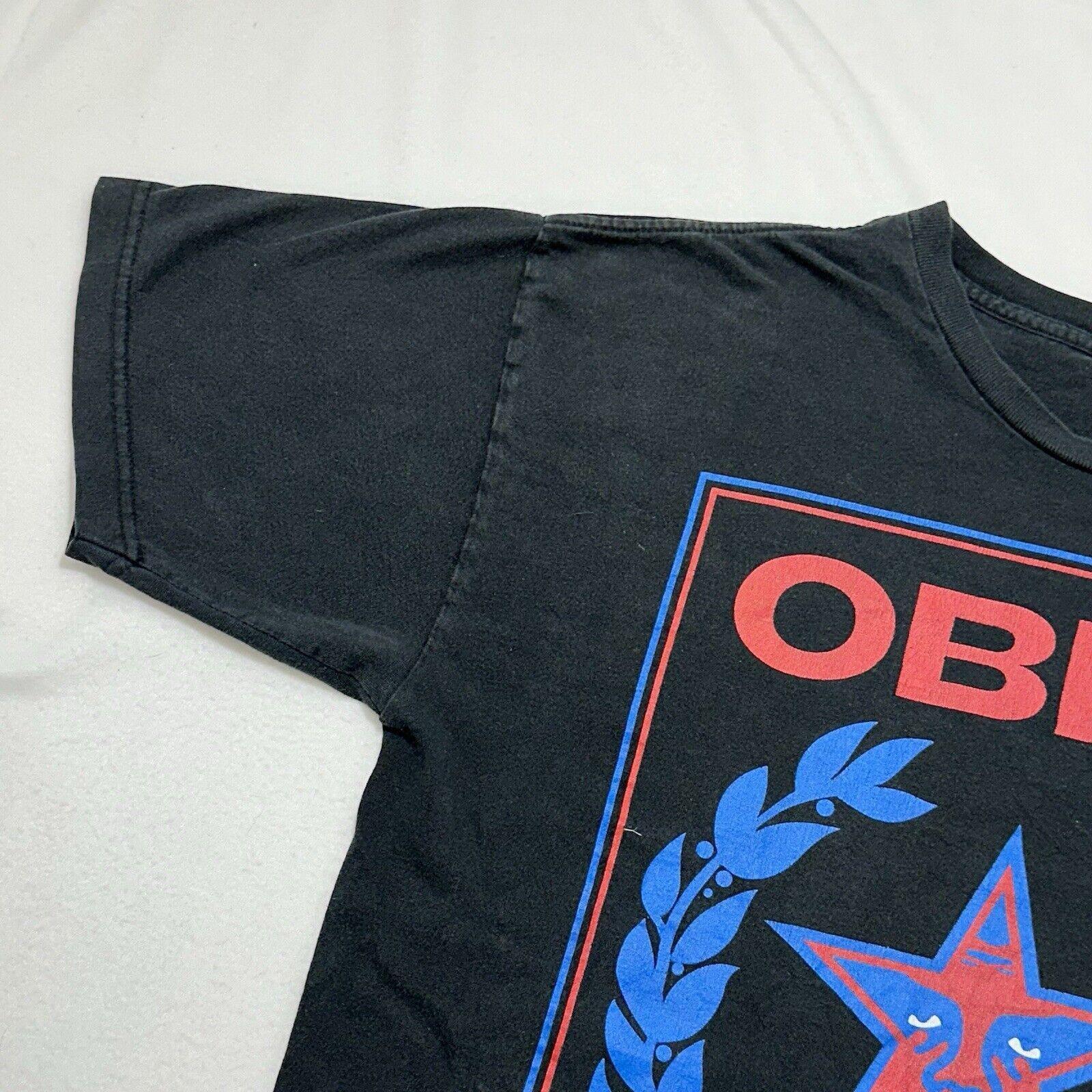 Obey OBEY Large Distressed Graphic T Shirt Star Logo Black Tee Size US L / EU 52-54 / 3 - 4 Thumbnail
