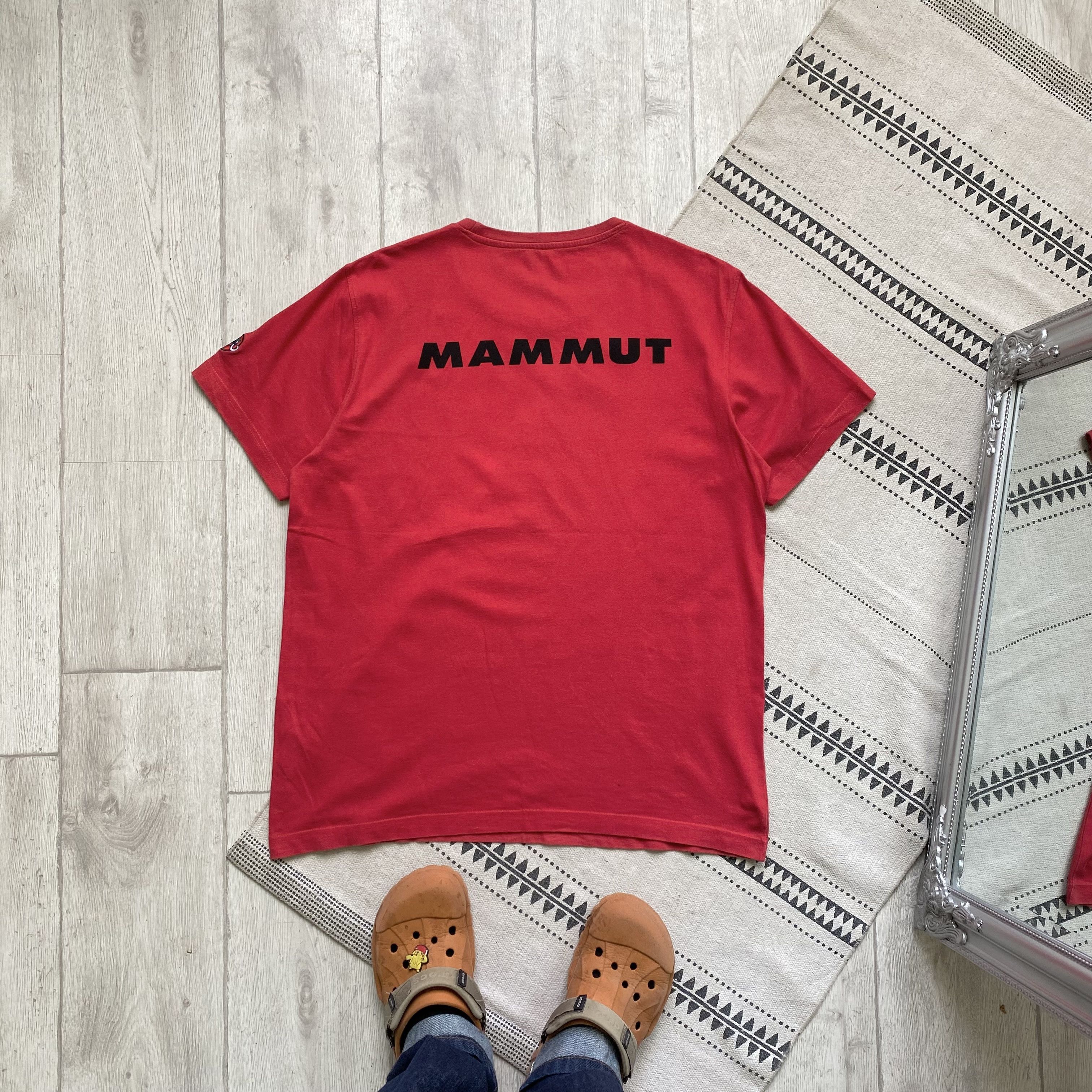 Oakley 🦣 Vintage Gorpcore Mammut Tee center logo rap patagonia Size US XL / EU 56 / 4 - 7 Thumbnail