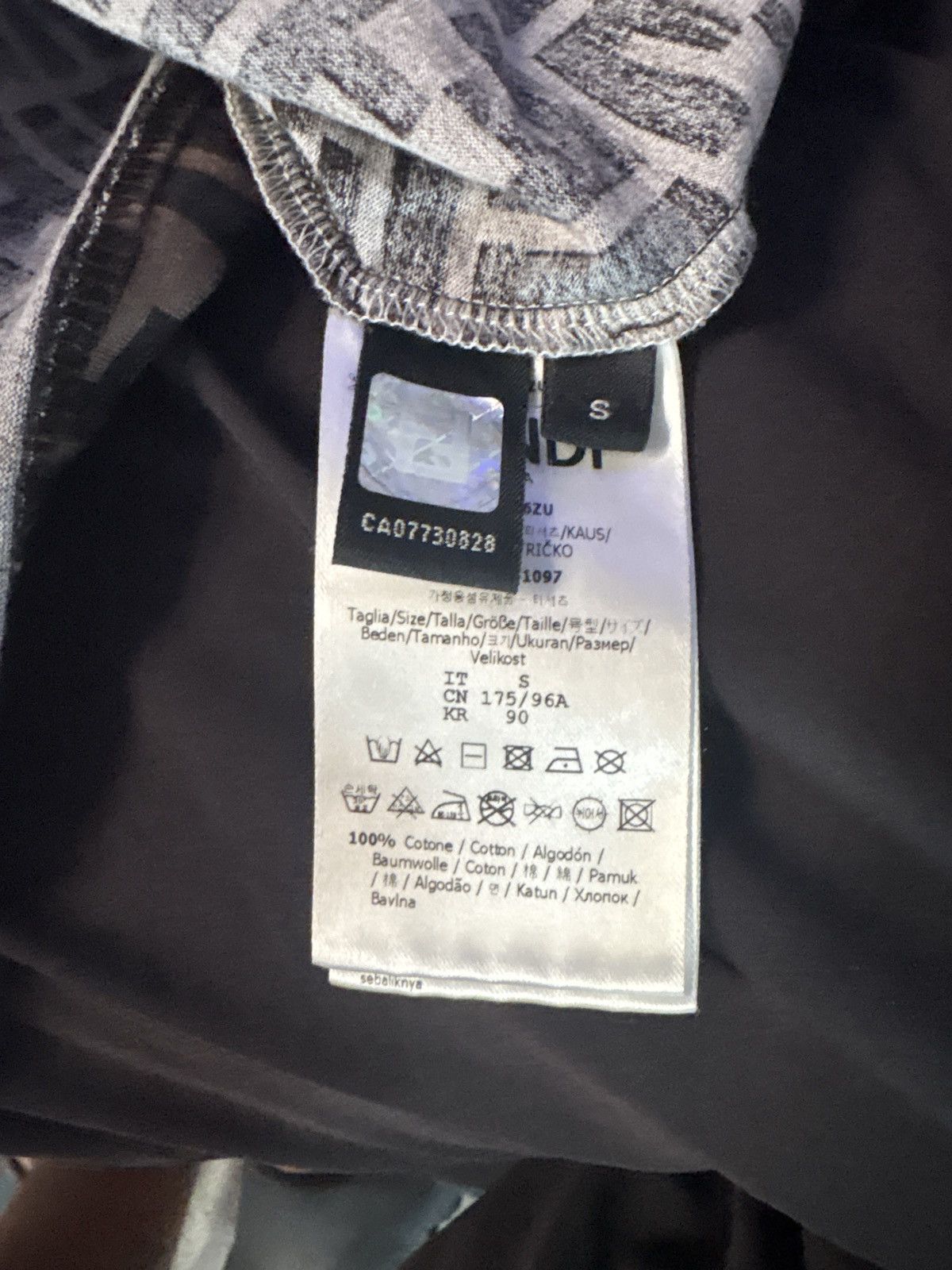 Fendi All Over Ff Fendi T-Shit / Tee Size US S / EU 44-46 / 1 - 4 Thumbnail