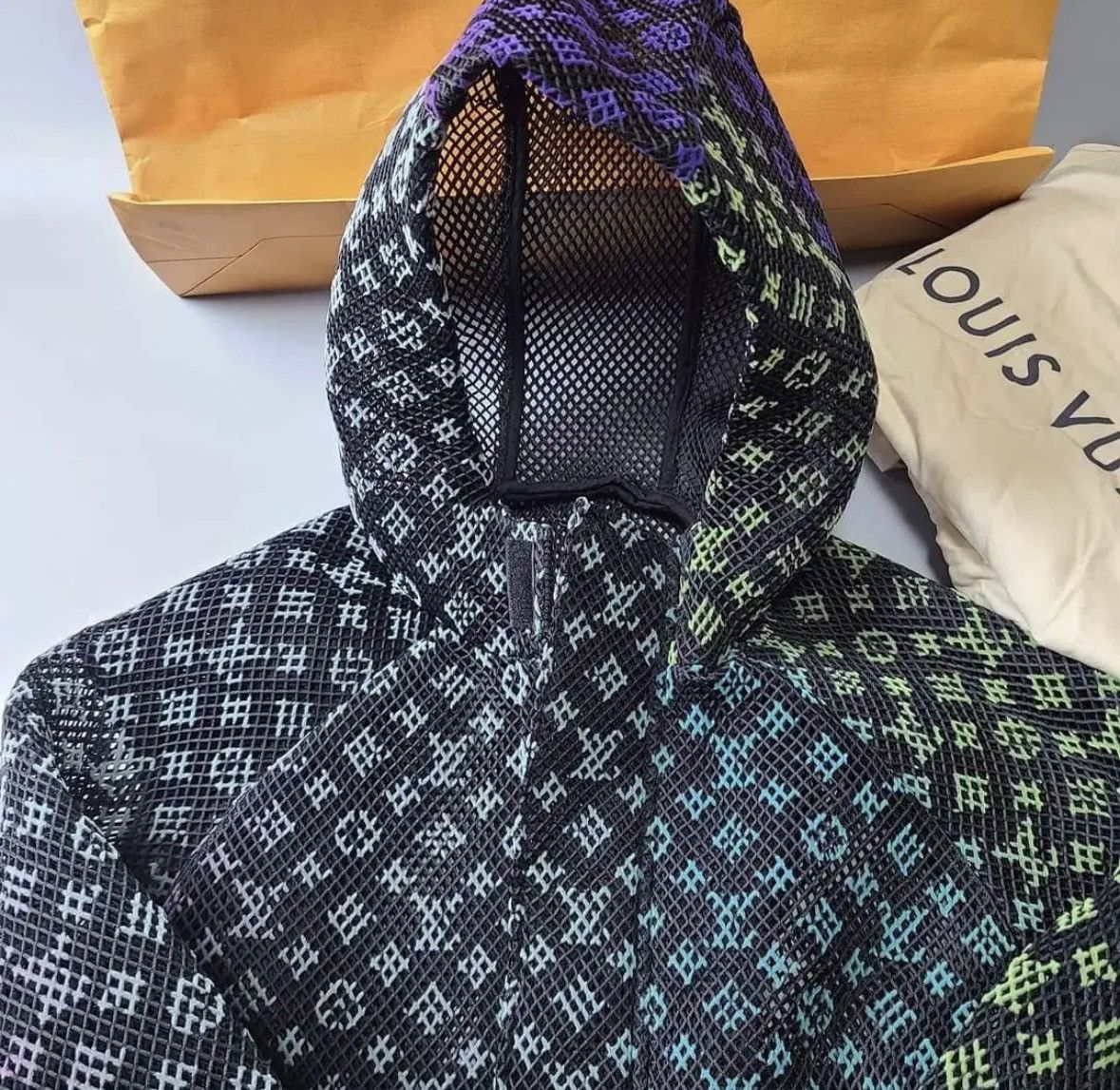 Louis Vuitton Louis Vuitton Gradient Monogram Mesh Size US M / EU 48-50 / 2 - 2 Thumbnail