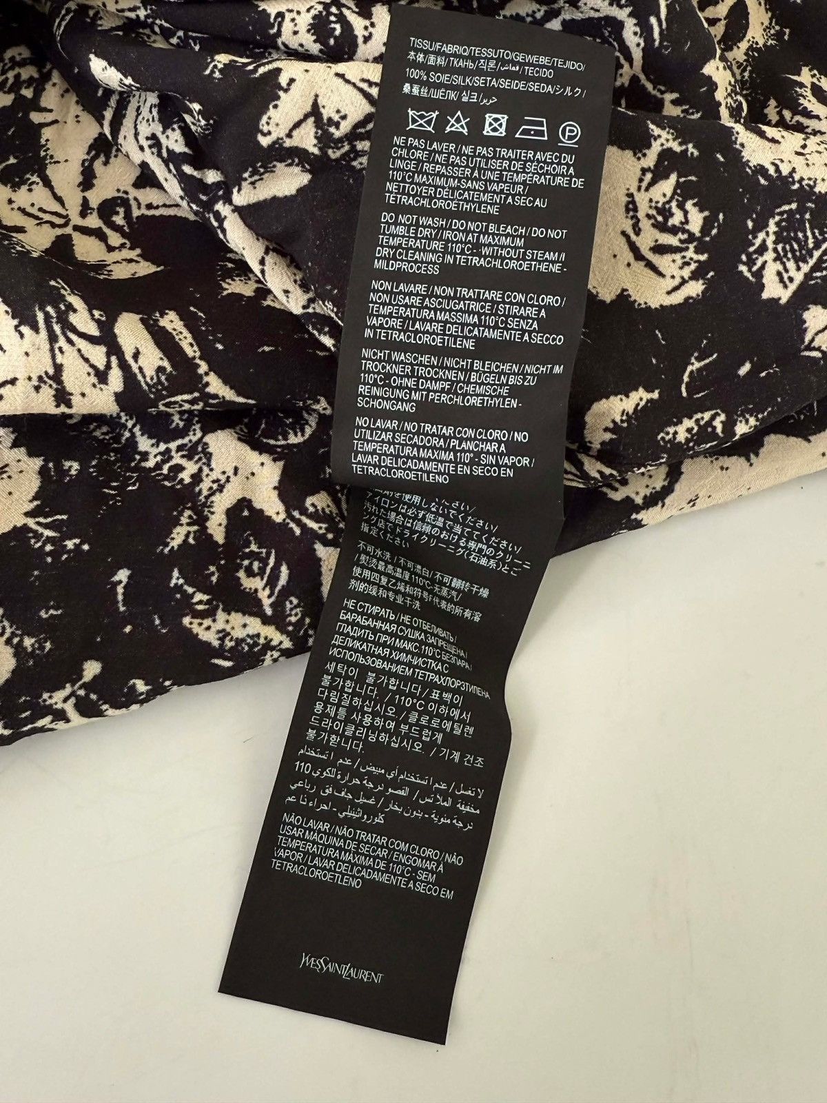 Saint Laurent Paris Saint Laurent Black & White French Rose Print Silk Shirt Size US M / EU 48-50 / 2 - 7 Thumbnail