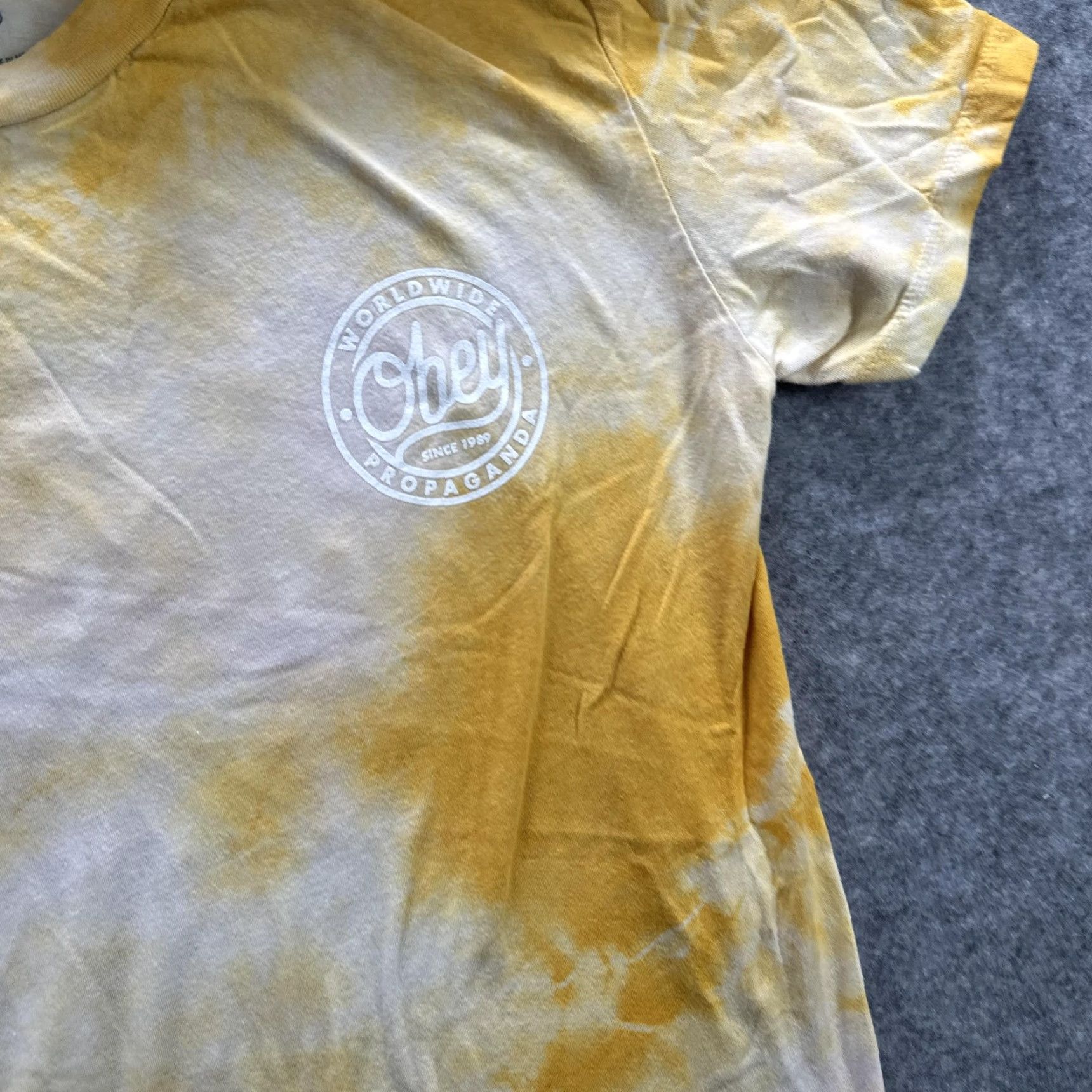 Obey VINTAGE Obey Shirt Mens S Yellow Tie Dye Worldwide Propaganda Graphic Tee Size US S / EU 44-46 / 1 - 7 Thumbnail