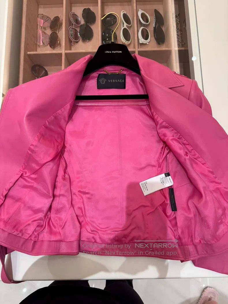 Versace Versace Barbie pink leather suit Size M / US 6-8 / IT 42-44 - 5 Thumbnail