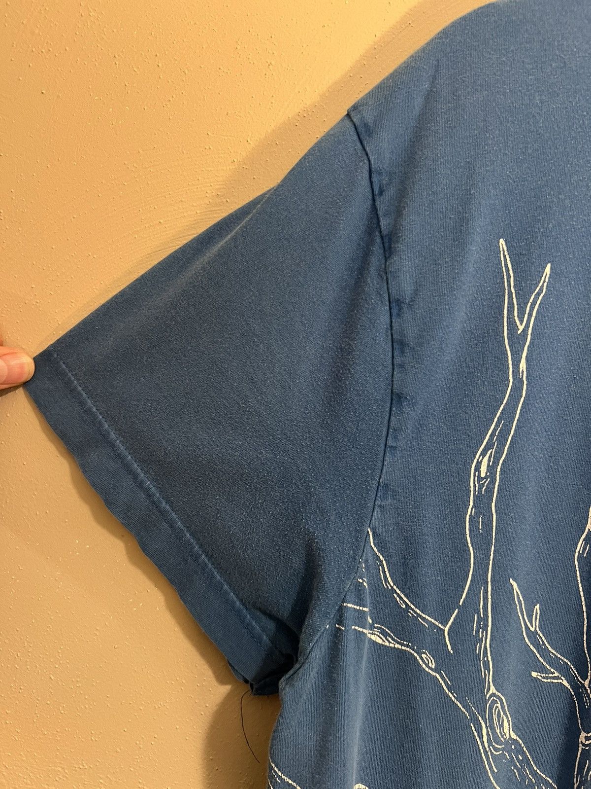 Old Navy Rare Tree Graphic T-Shirt Size US XXL / EU 58 / 5 - 4 Thumbnail