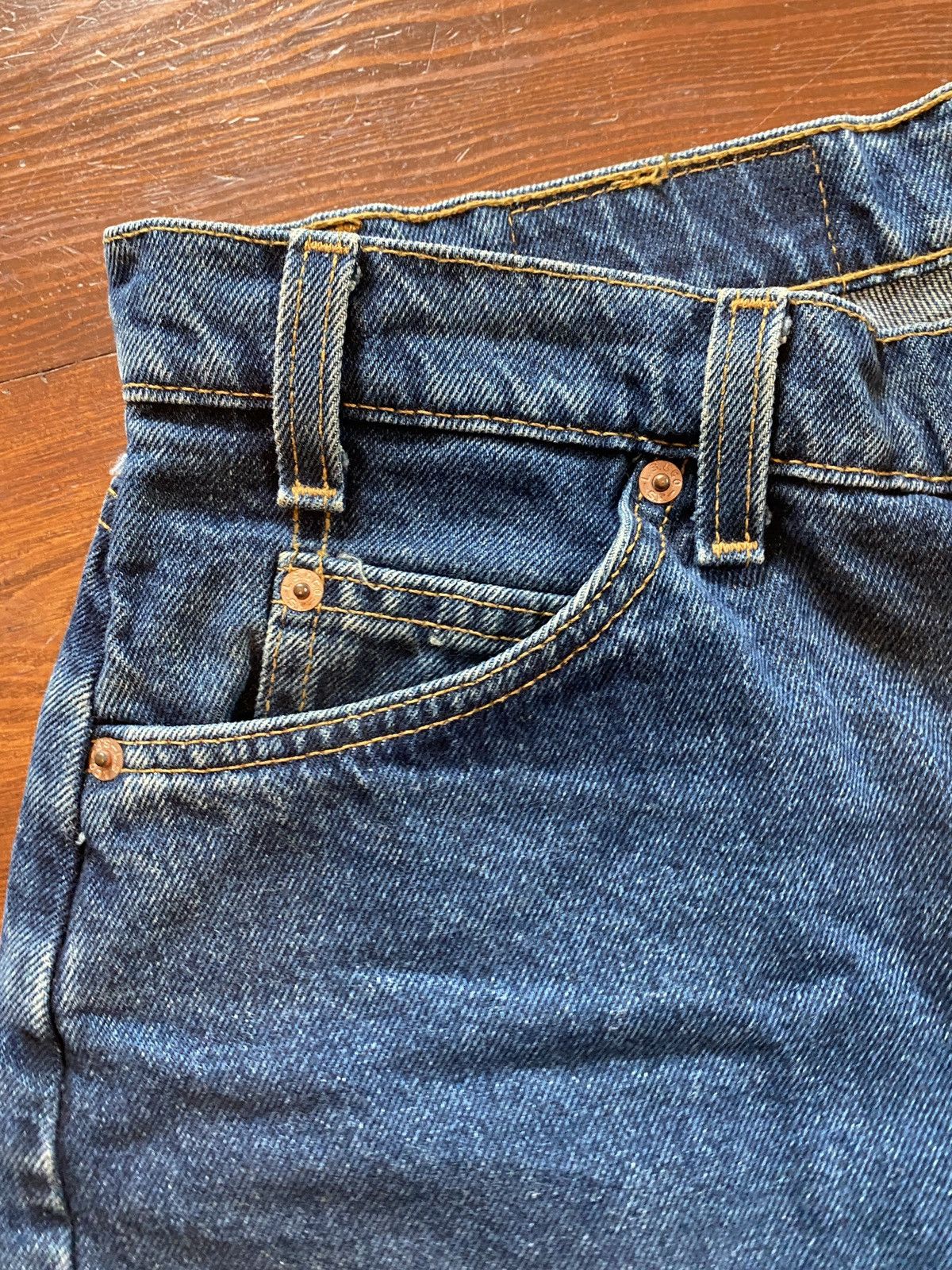 Levi's Vintage 1998 Levi’s 550 Relaxed White Tab Dark Denim Shorts Size US 32 / EU 48 - 12 Thumbnail