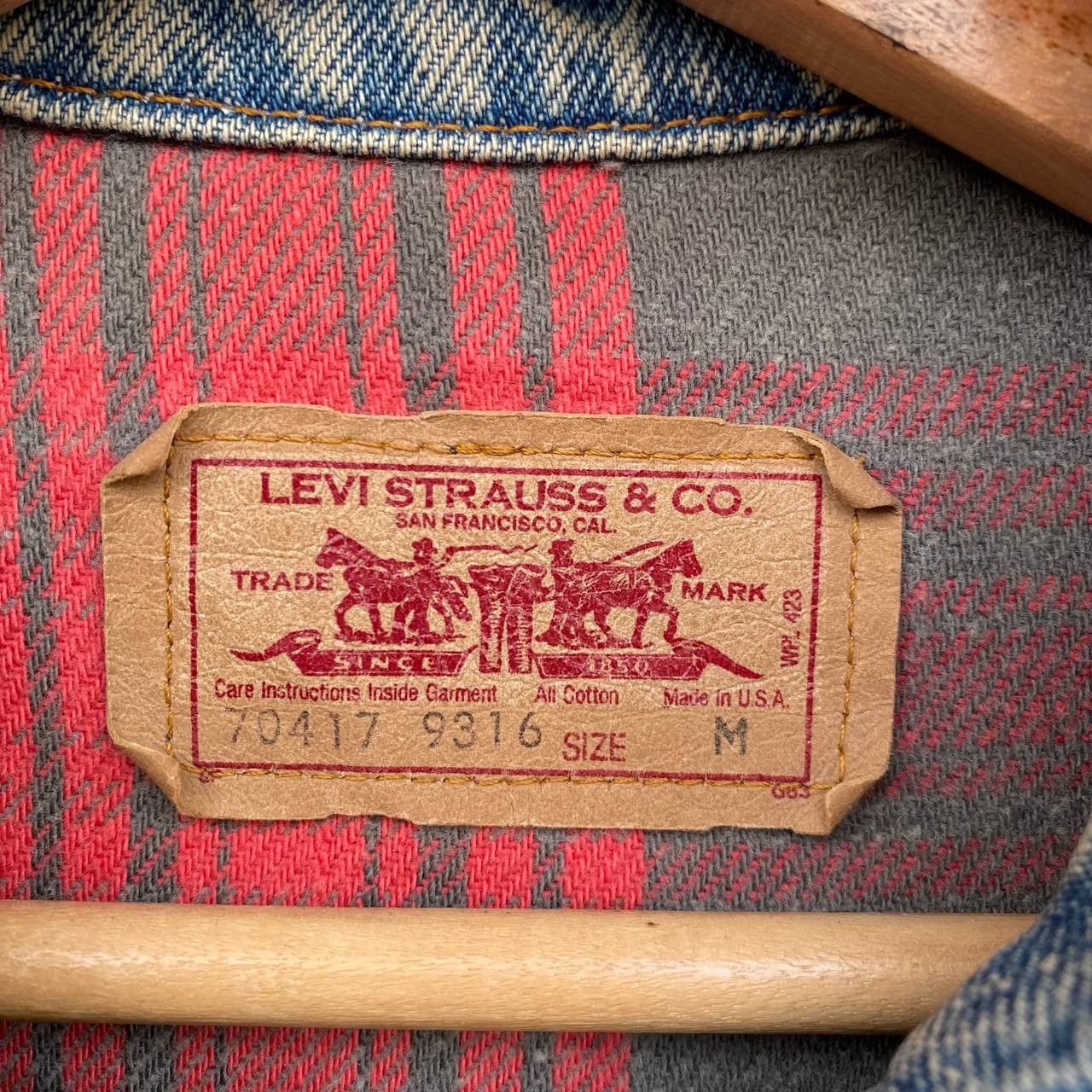 Levi's Vintage Clothing Vintage 90s Levi’s Blanket Lined Denim Trucker Jacket USA Size US M / EU 48-50 / 2 - 10 Thumbnail