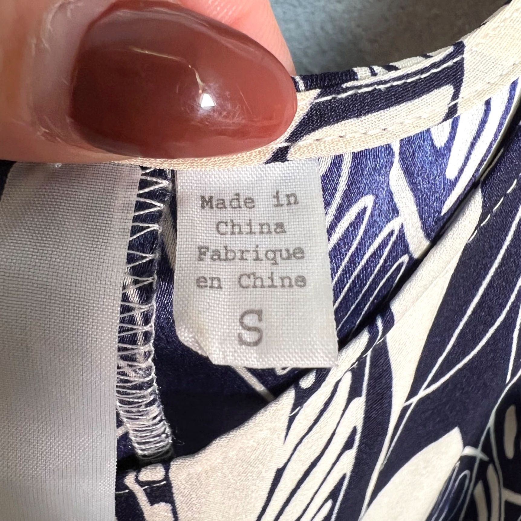Vintage Reformed Womens Small Sleeveless Blue & White Tribal Print Top Tank Shirt Summer Women's S Blue Tribal Print Sleeveless Top (Adult) Size S / US 4 / IT 40 - 4 Thumbnail