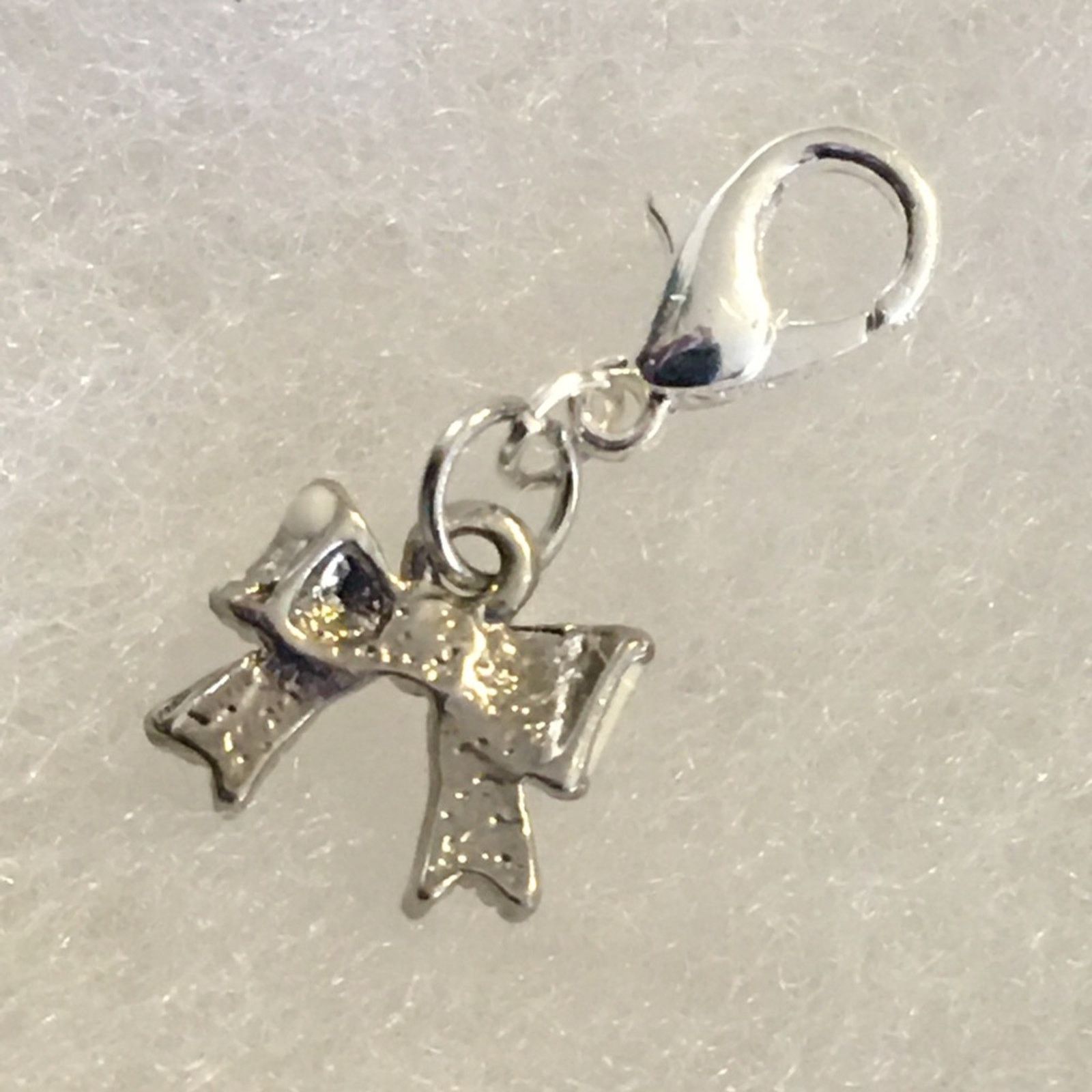 Jewelry Vintage repurpose enamel bow charm Size ONE SIZE - 2 Thumbnail