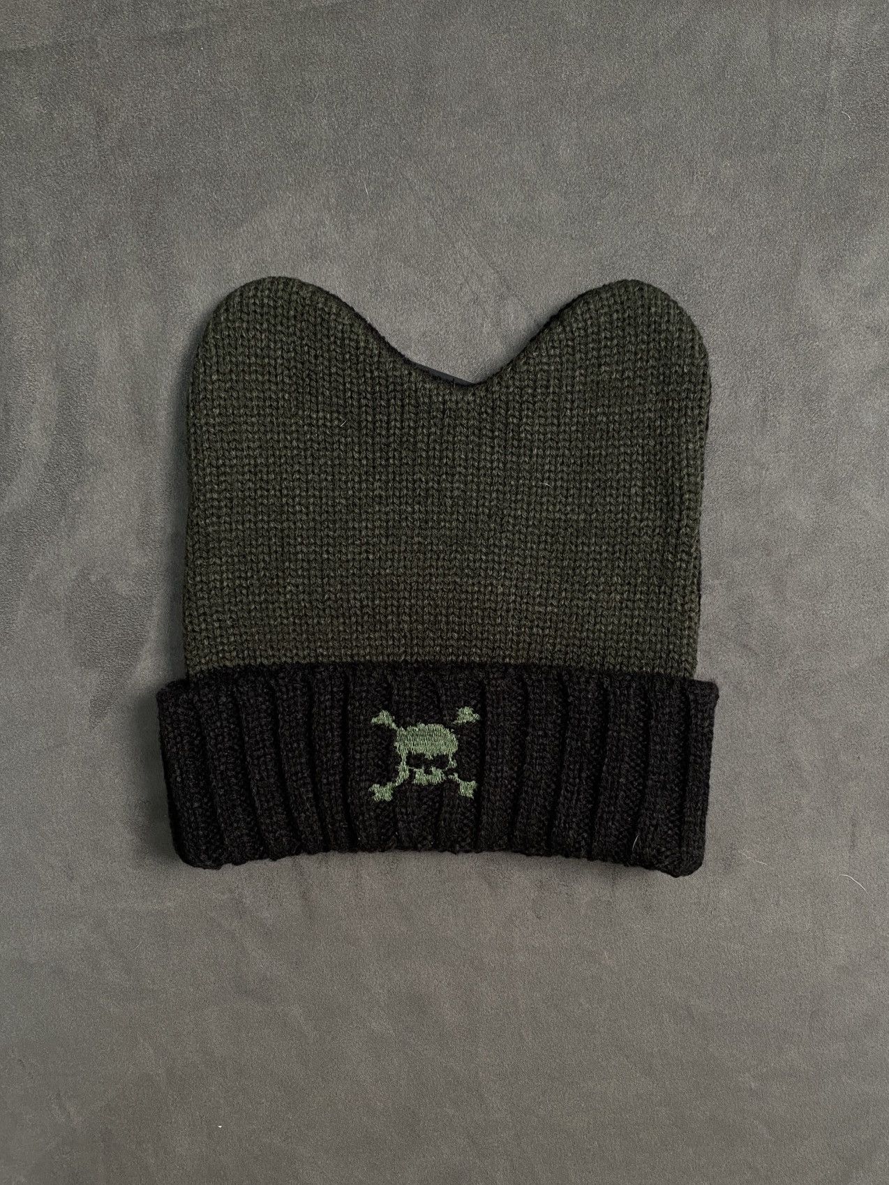 Oakley Deadstock Oakley Embroidered Floppy Black Beanie OS Size ONE SIZE - 1 Thumbnail