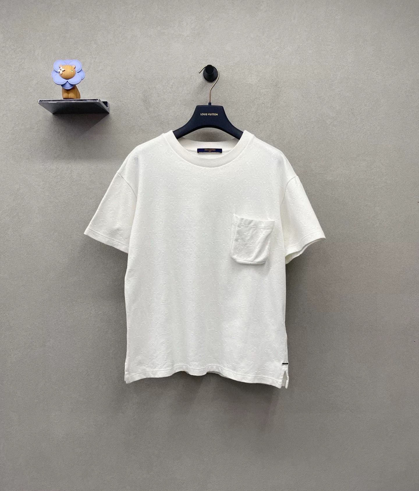 Louis Vuitton LV Monogram White Pocket Short Sleeve XS Size US XS / EU 42 / 0 - 1 Thumbnail