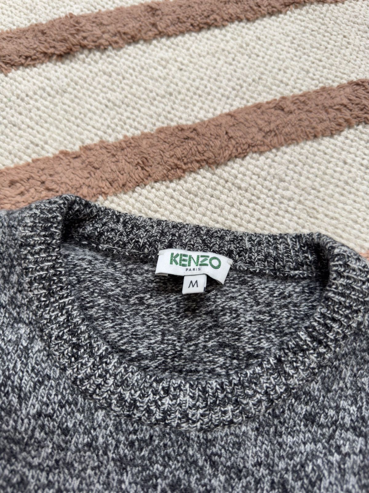 Kenzo VINTAGE KENZO CUTE WOOL SWEATER Size M / US 6-8 / IT 42-44 - 4 Thumbnail