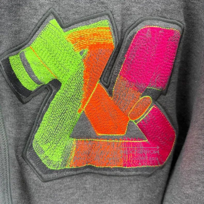Louis Vuitton Louis Vuitton Grey Graffiti Letter Embroidered Hoodie Size US XL / EU 56 / 4 - 4 Thumbnail