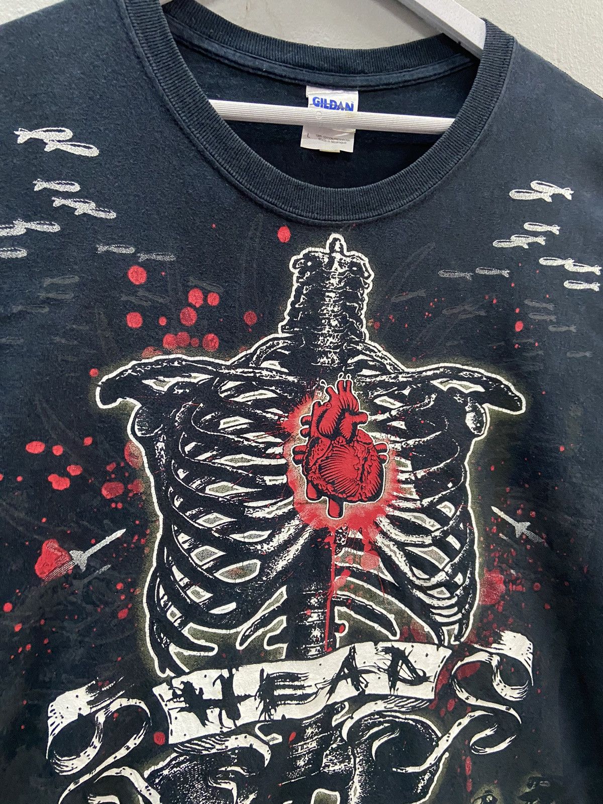 SKELETON BONE SKULLS HEAD WAR TEE SHIRT