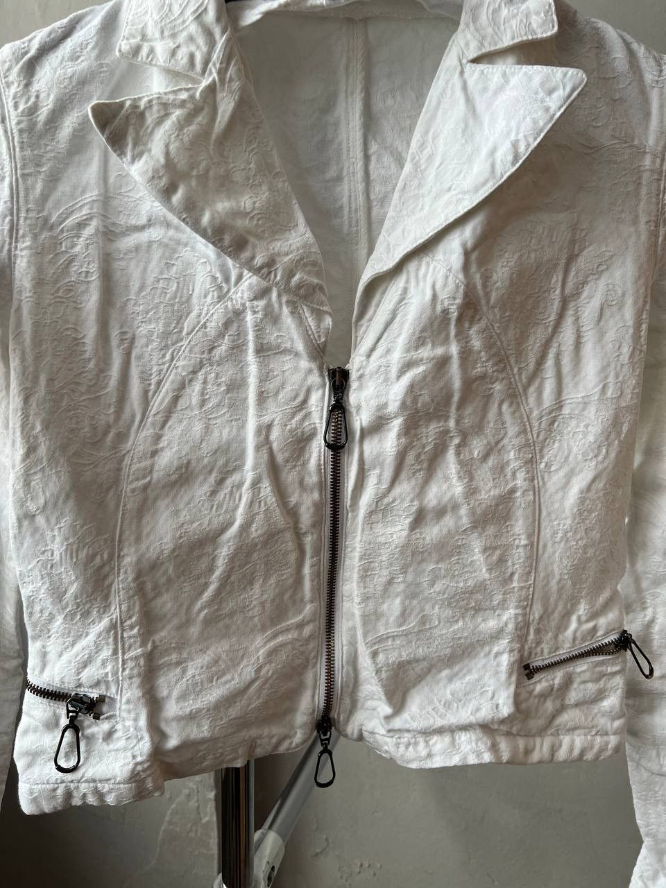 Versace Jeans Couture ARCHIVAL 90’S VERSACE JEANS COUTURE AVANTGARDE ZIP JACKET 32 Size XXS / US 00 / IT 34 - 10 Thumbnail