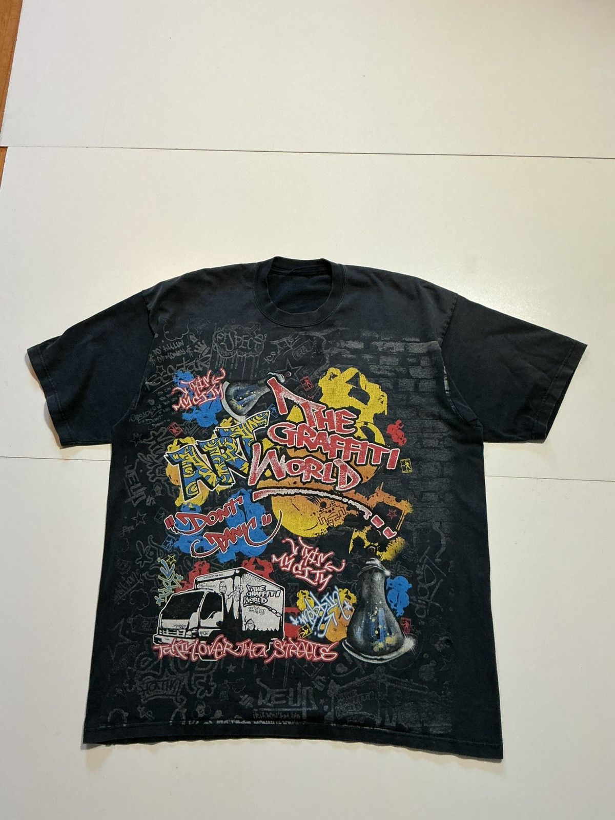 Other Vintage Graffiti World Art Takin Over Tha Streets T-Shirt Size US L / EU 52-54 / 3 - 2 Thumbnail