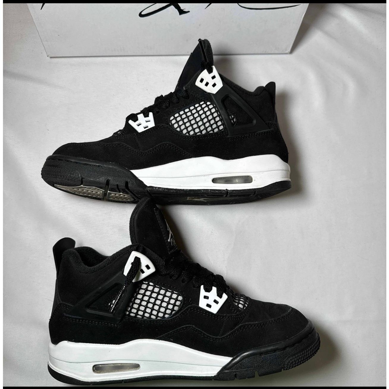 Jordan Brand × Nike Size 5 Nike Air Jordan 4 Retro GS White Thunder Men's Shoes Size US 5 / EU 37 - 3 Thumbnail