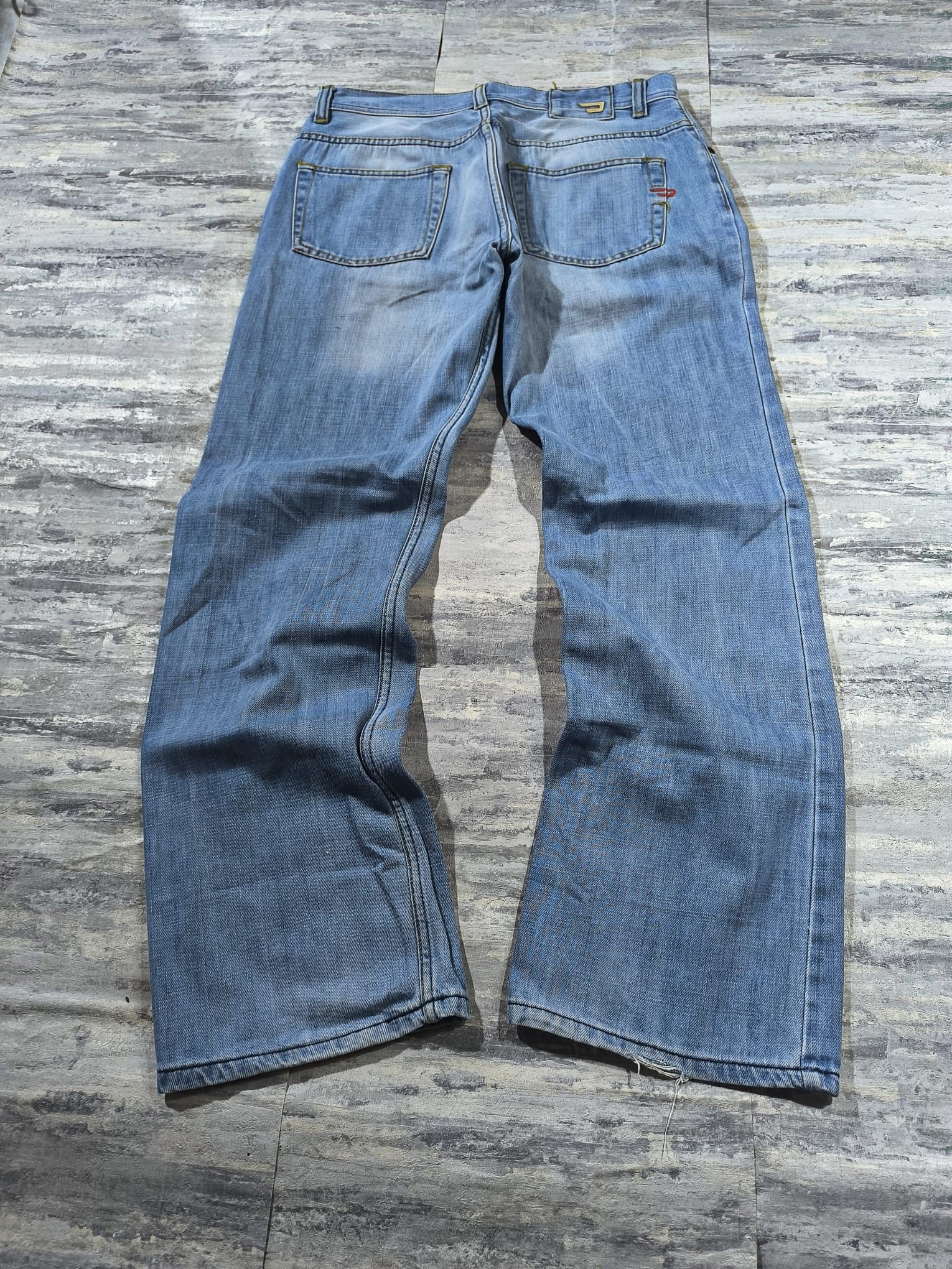 Diesel vtg diesel Italy 90s loose straight light blue faded jeans Size US 33 - 4 Thumbnail