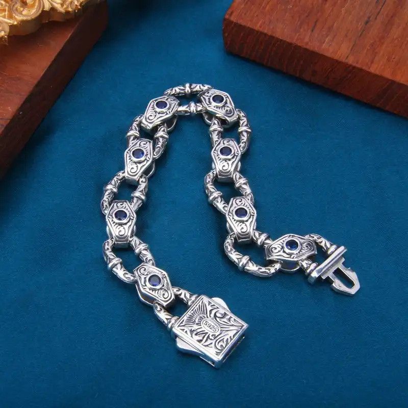 Jewelry × Vintage Cuff Bracelet Retro Embossed Arabesque Locomotive Size ONE SIZE - 2 Thumbnail