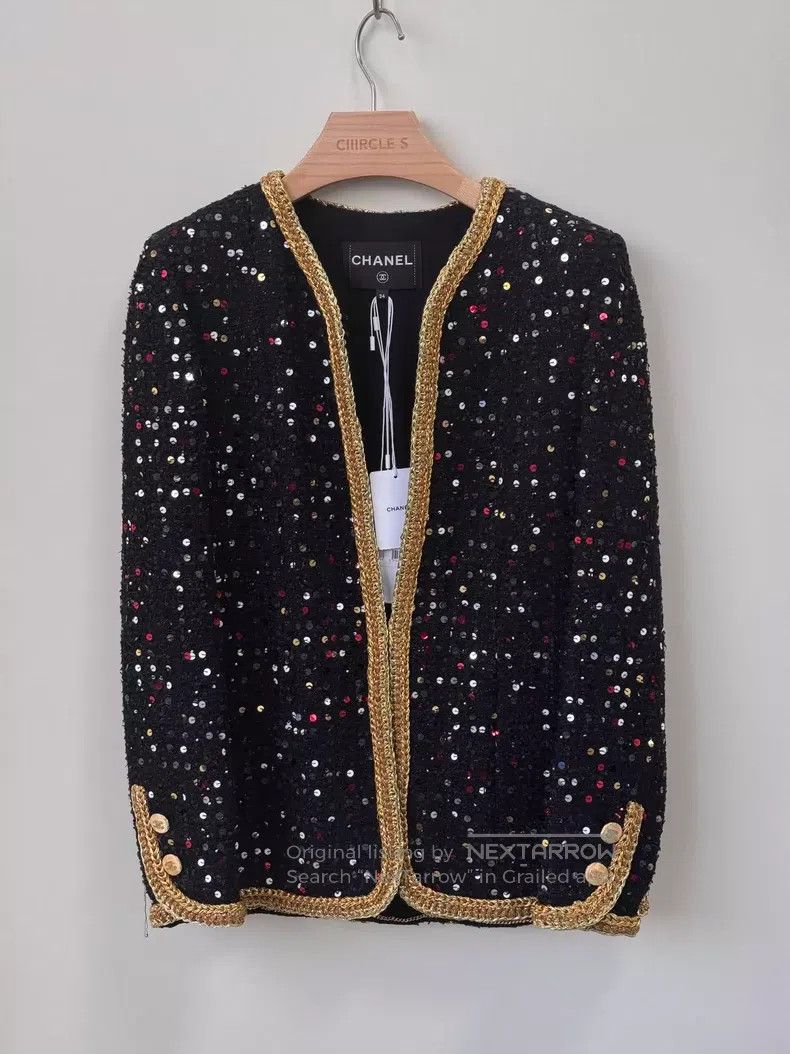 Chanel Chanel Black gold tweed sequin studded coat Size XXS / US 00 / IT 34 - 1 Thumbnail