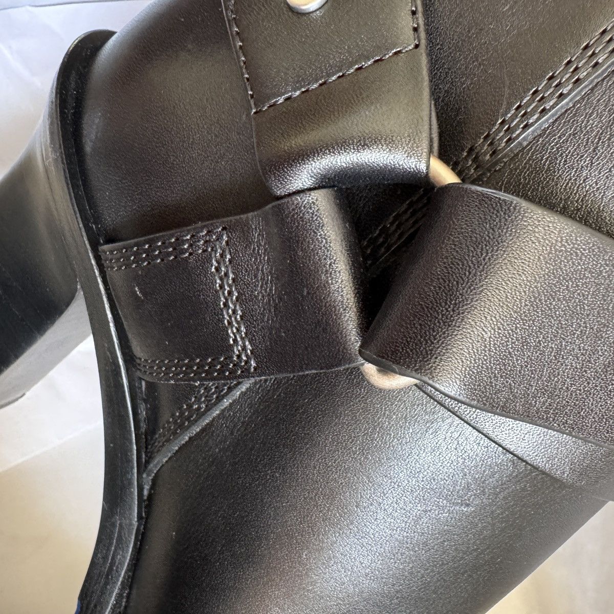 Burberry BURBERRY Women’s Stirrup leather ankle boots In Black #37.5 Size US 7.5 / IT 37.5 - 13 Thumbnail