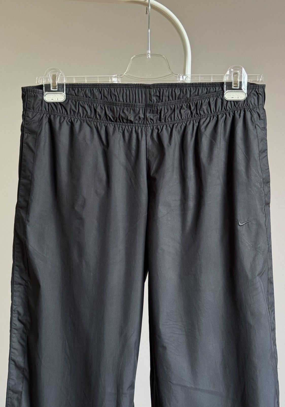 Vintage Vintage Nike Nylon Black Logo Pants Size US 33 - 8 Thumbnail
