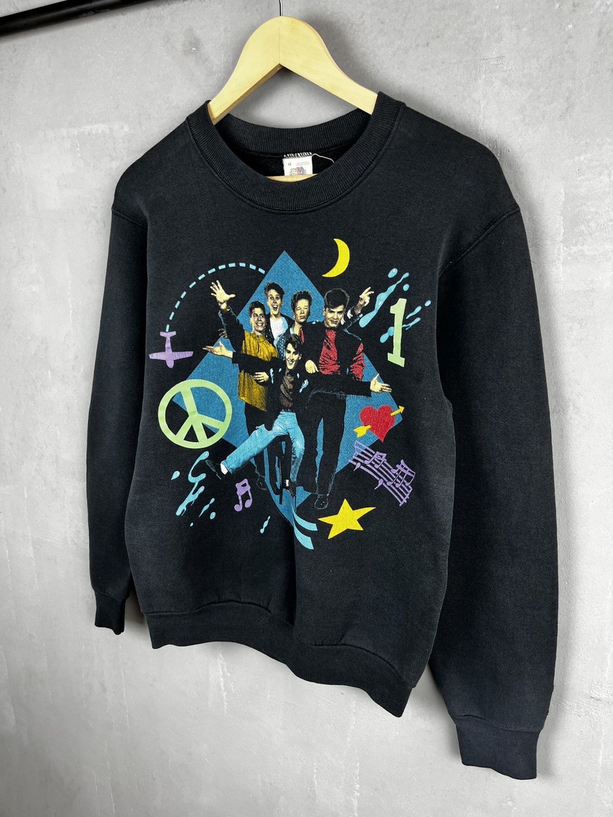 Band Tees Vintage New Kids on the Block Crewneck Sweatshirt Size US M / EU 48-50 / 2 - 3 Thumbnail