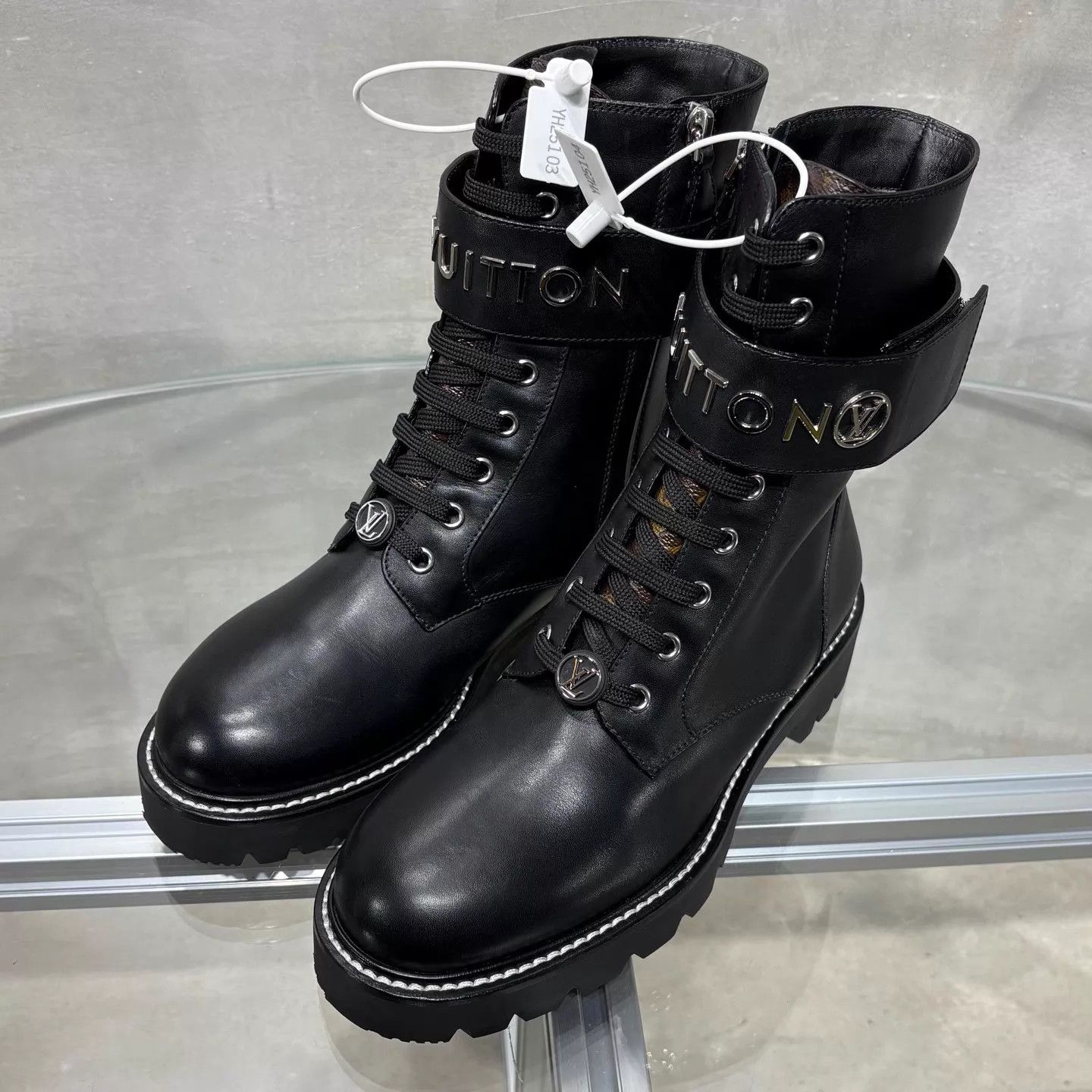 Louis Vuitton LV black logo martin boots new tried on 38 YH25103 Size US 7.5 / IT 37.5 - 2 Thumbnail