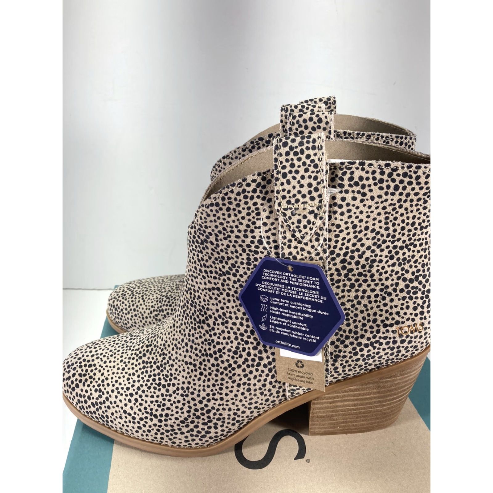 Toms Toms Constance Ankle Chelsea Boots Women Size 10 Suede Leather Cheetah Print NIB Size US 10 / IT 40 - 3 Thumbnail