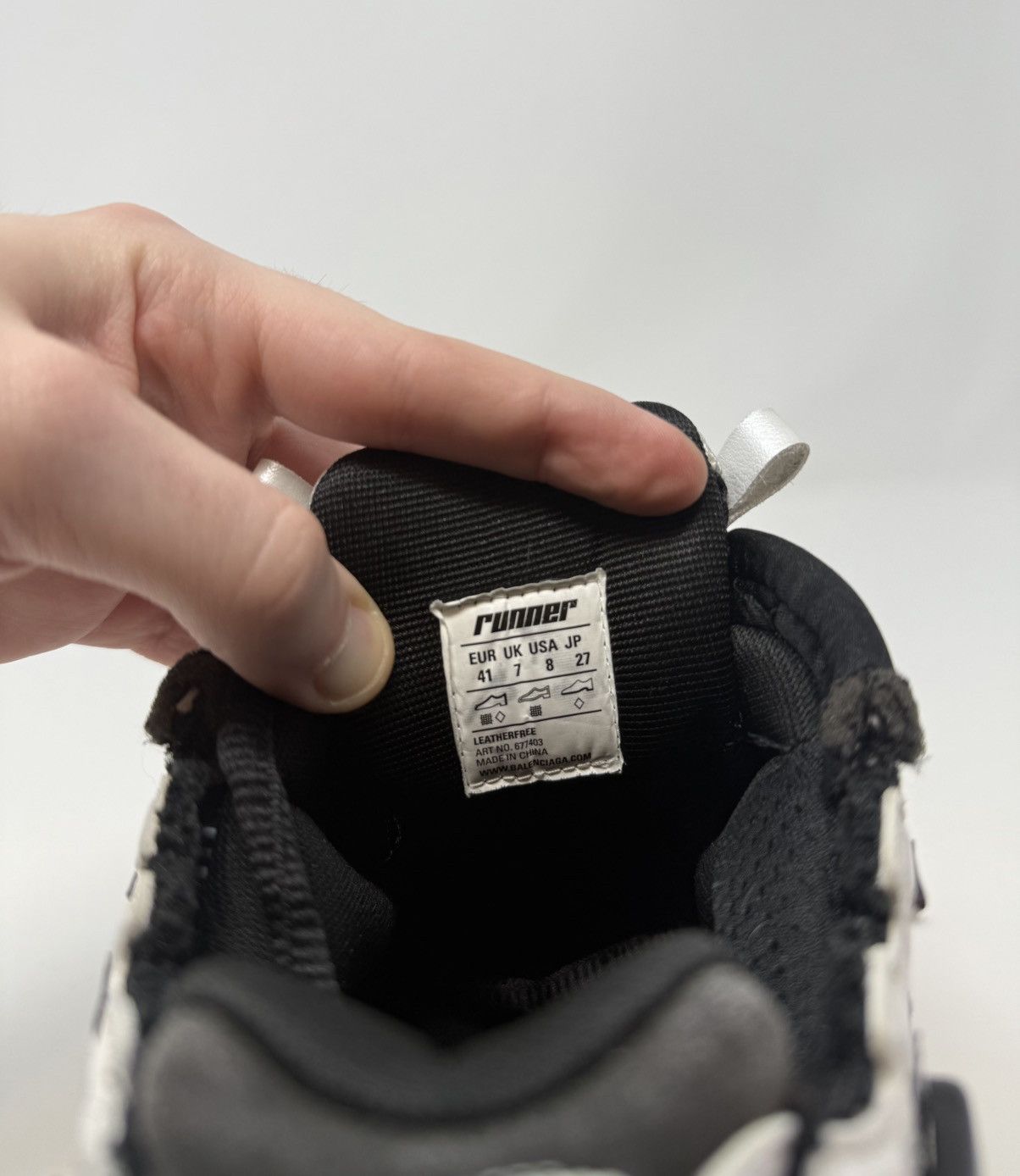 Balenciaga Balenciaga Runner Sneaker Black/White Size US 8 / EU 41 - 7 Thumbnail