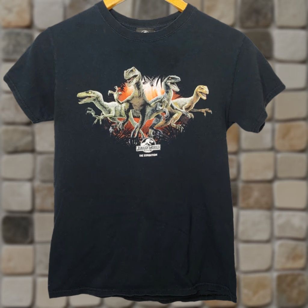 Vintage Jurassic World T-Shirt Women's Small Black Short Sleeve Dinosaurs Graphic Casual Size S / US 4 / IT 40 - 1 Thumbnail