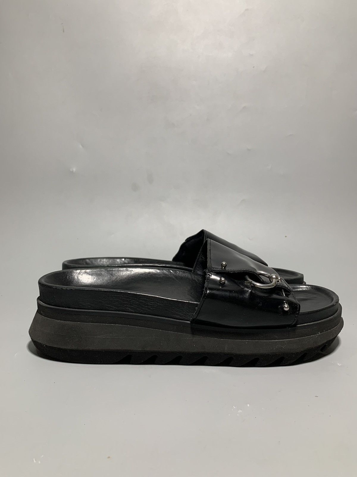 Sacai SACAI SS22 BLACK PIERCED LEATHER SANDALS Size US 10 / EU 43 - 2 Thumbnail