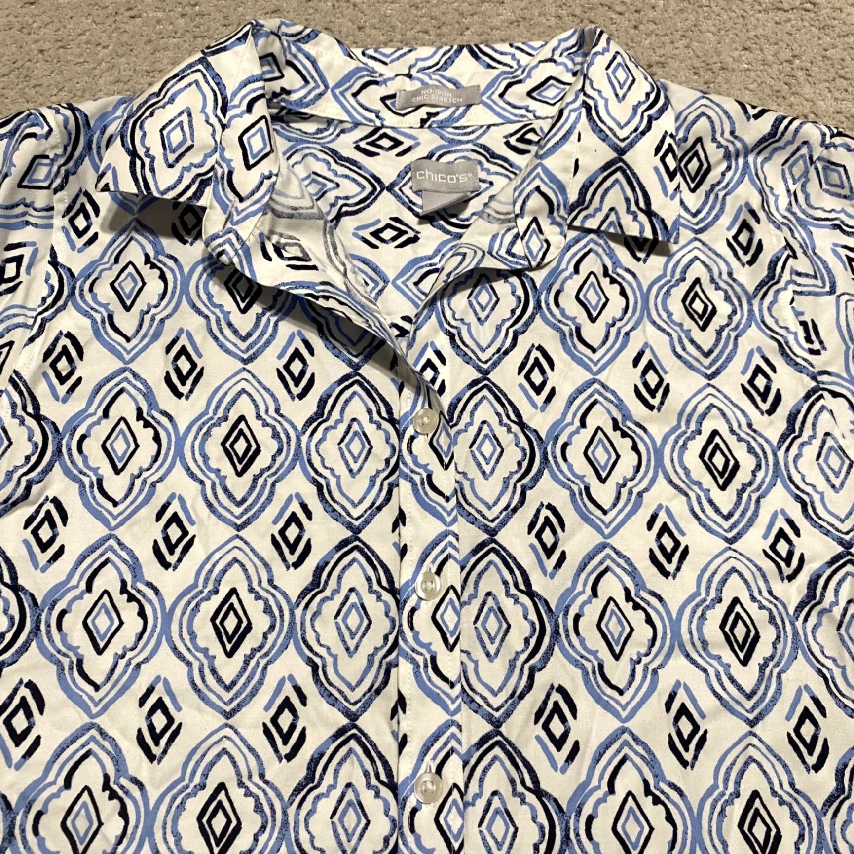 Vintage **Chico's Blue Medium Women's Geometric Button-Up Shirt** User: Chico's Blue Medium Women's Geometric Button-Up Shirt Size M / US 6-8 / IT 42-44 - 6 Thumbnail
