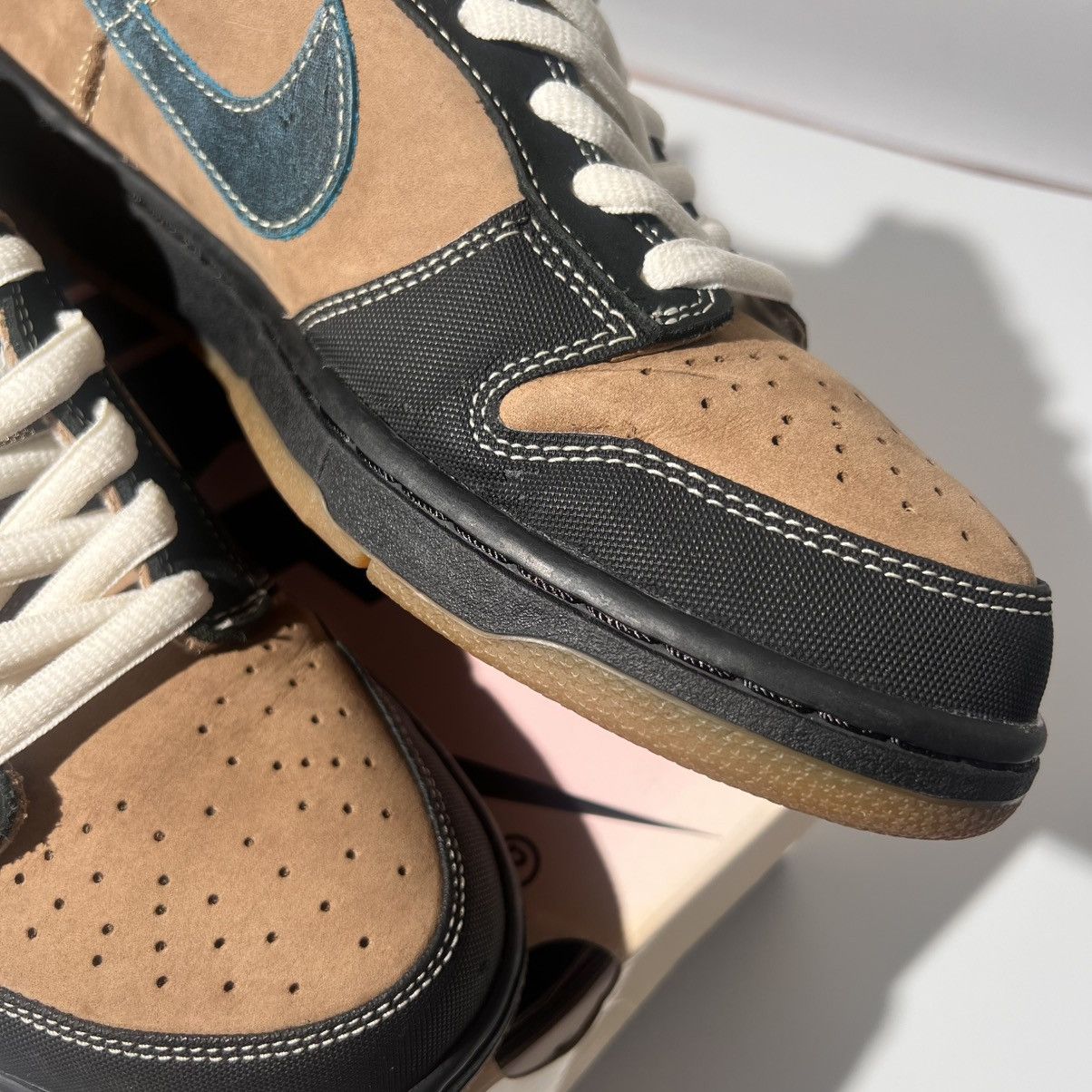 Nike NIKE SB DUNK LOW PRO SLAM CITY SKATES UK10 US11 Size US 11 / EU 44 - 7 Thumbnail