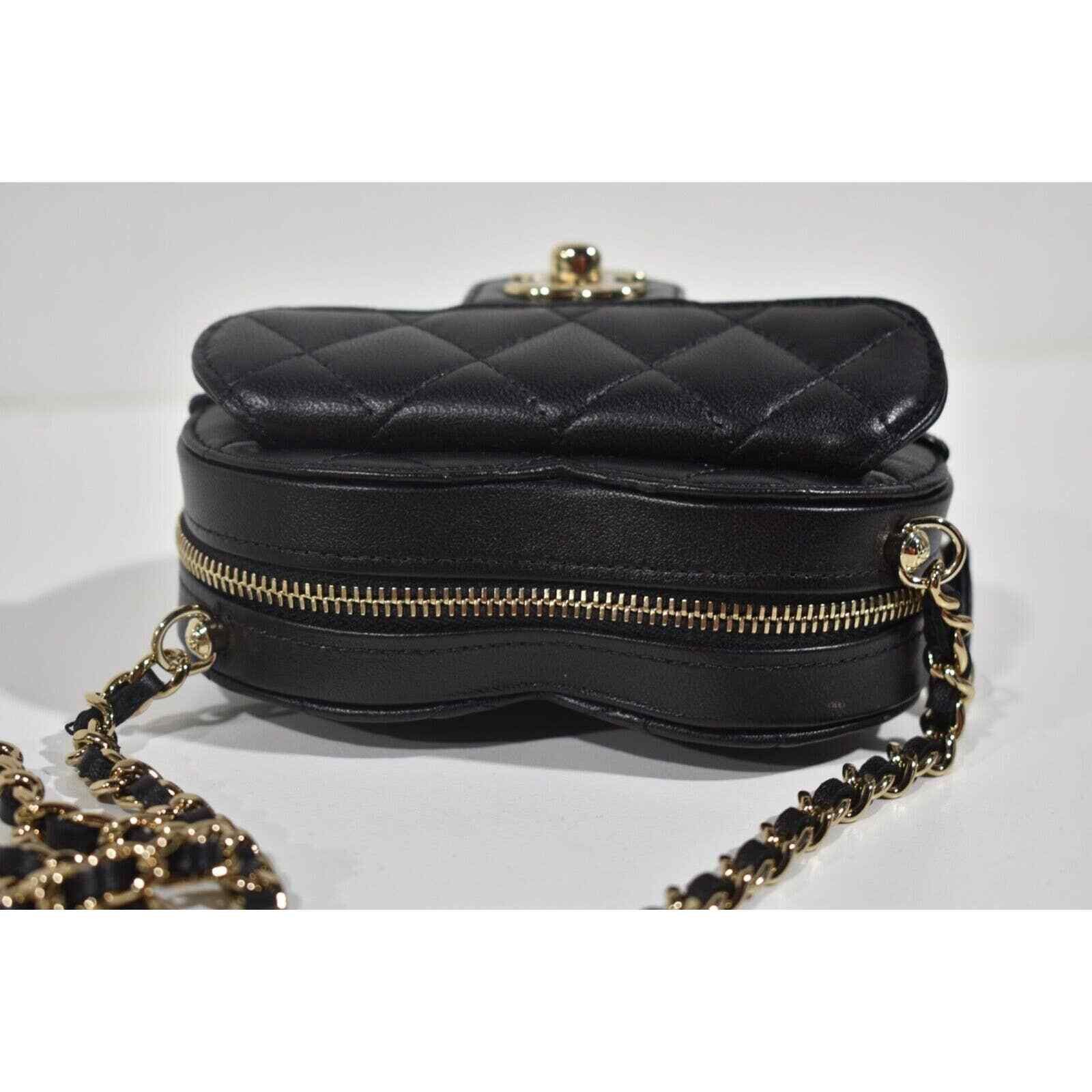 Chanel Chanel Runway Heart Quilted Chain Shoulder Crossbody Bag Size ONE SIZE - 10 Thumbnail