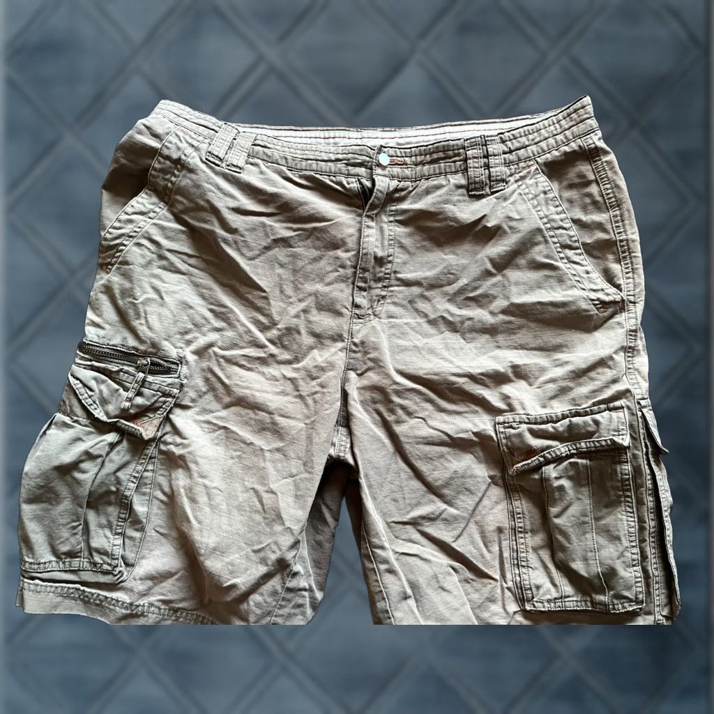 Vintage Columbia Mens Cargo Shorts Outdoor Canvas Cotton Brown 34 Regular Pockets Zip Front Cargo Size US 34 / EU 50 - 1 Thumbnail