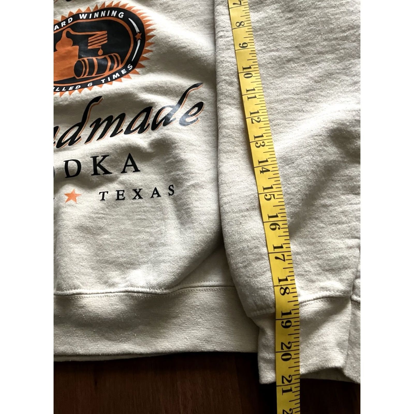 Gildan Gildan Sweater Beige Tito’s Graphic Design Size Small Women’s Size S / US 4 / IT 40 - 5 Thumbnail