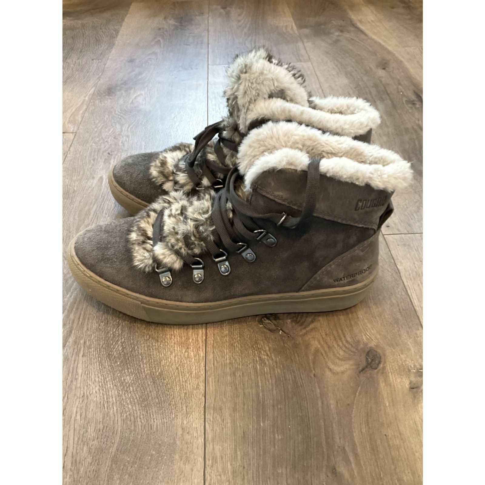 Cougar Cougar Daniel Women’s Waterproof Faux Fur Platform Sneaker Boot Grey Suede Sz 9 Size US 9 / IT 39 - 3 Thumbnail