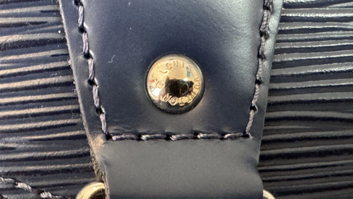 Louis Vuitton Louis Vuitton Epi Alma BB Indigo Size ONE SIZE - 8 Thumbnail