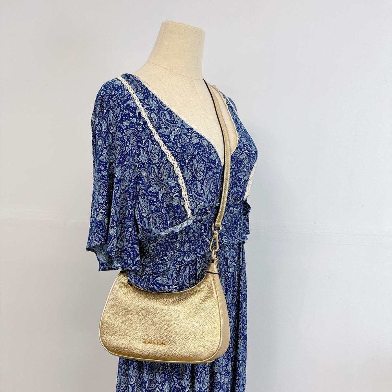 Michael Kors Michael Kors 35F3L4CU6M Cora Medium Metallic Leather Shoulde Size ONE SIZE - 1 Thumbnail