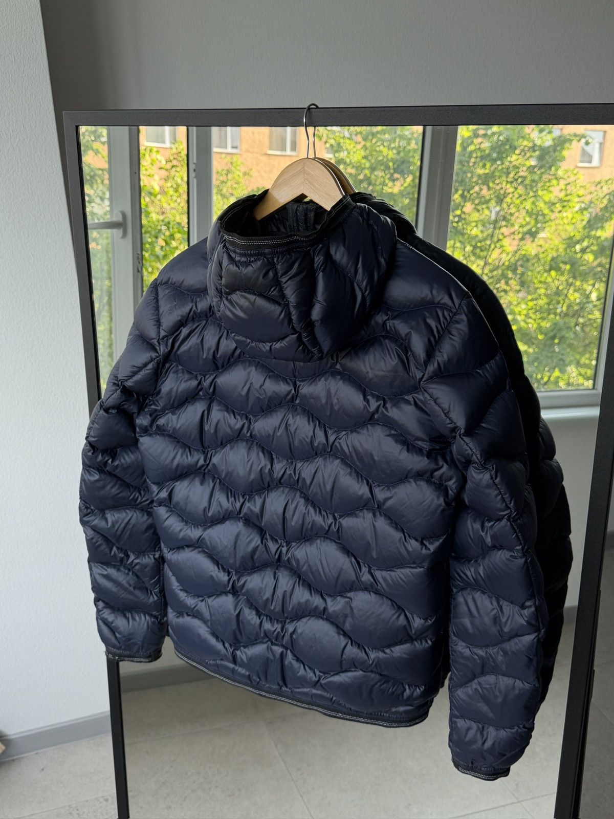Eddie Bauer Blauer USA Men's Wave Down puffer Jacket size M Size US M / EU 48-50 / 2 - 12 Thumbnail