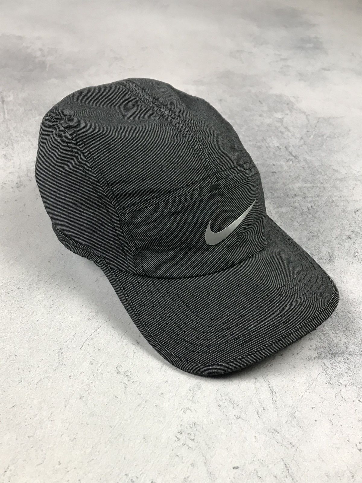 Nike Nike Dri Fit Reflective Drill Cap y2k Size ONE SIZE - 1 Thumbnail