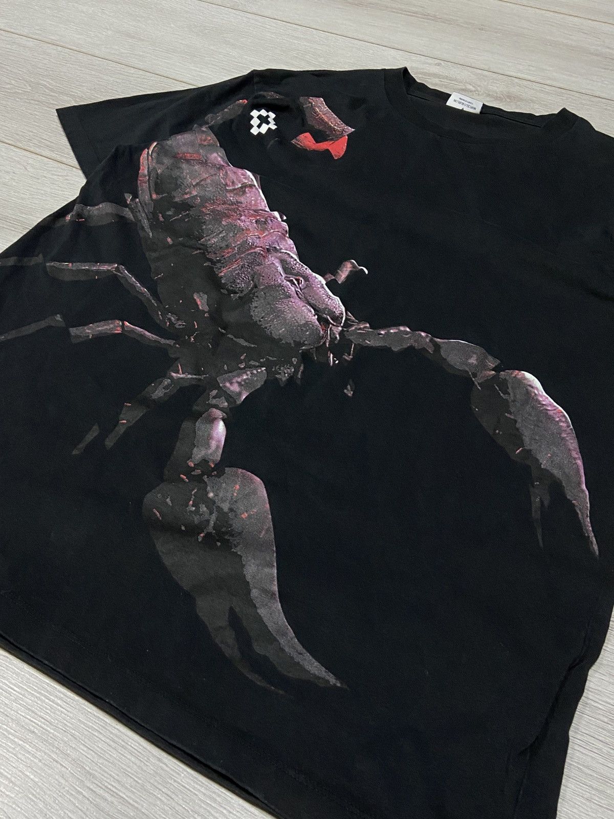 Marcelo Burlon Marcelo Burlon 🦂 big scorpion tee Size US M / EU 48-50 / 2 - 5 Thumbnail