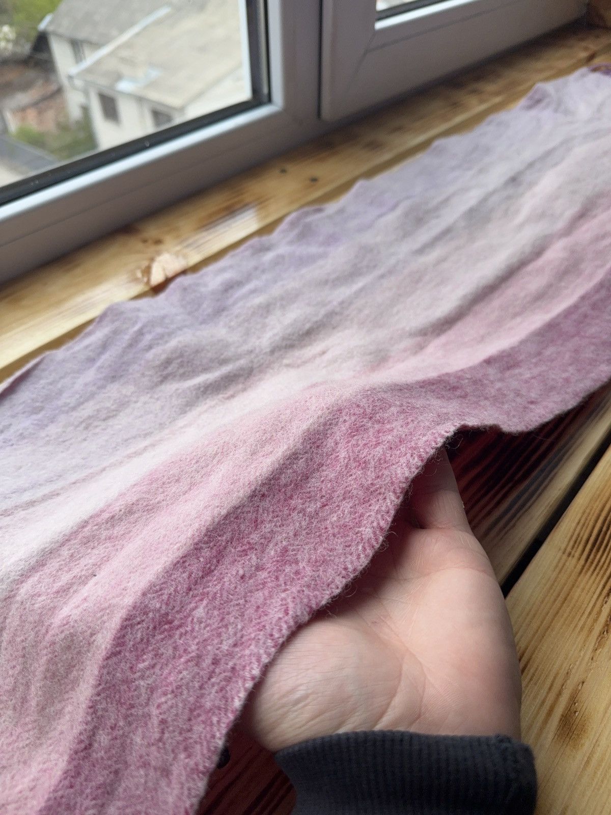 Luciano Barbera Luciano Barbera Merino Wool Scarf Pink Ombre Fringe Italy Size ONE SIZE - 14 Thumbnail