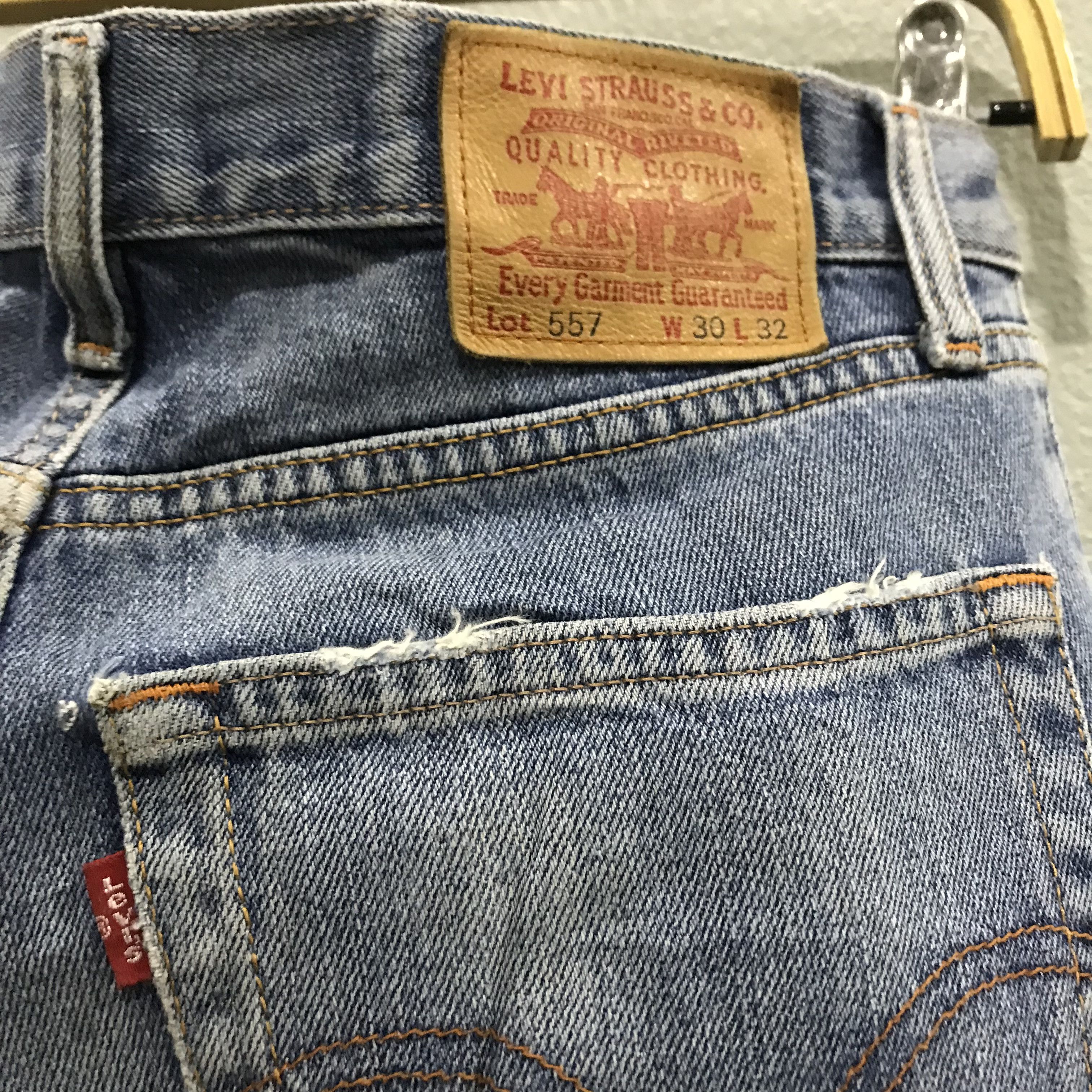 Levi's Vintage 90s Levi Strauss 557 Jeans Distressed Light Wash Size US 30 / EU 46 - 11 Thumbnail